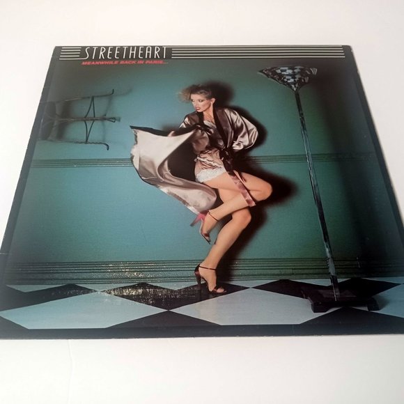 Vintage Streetheart Meanwhile Back in Paris vinyl record, 1978 first pressing - Picture 6 of 10